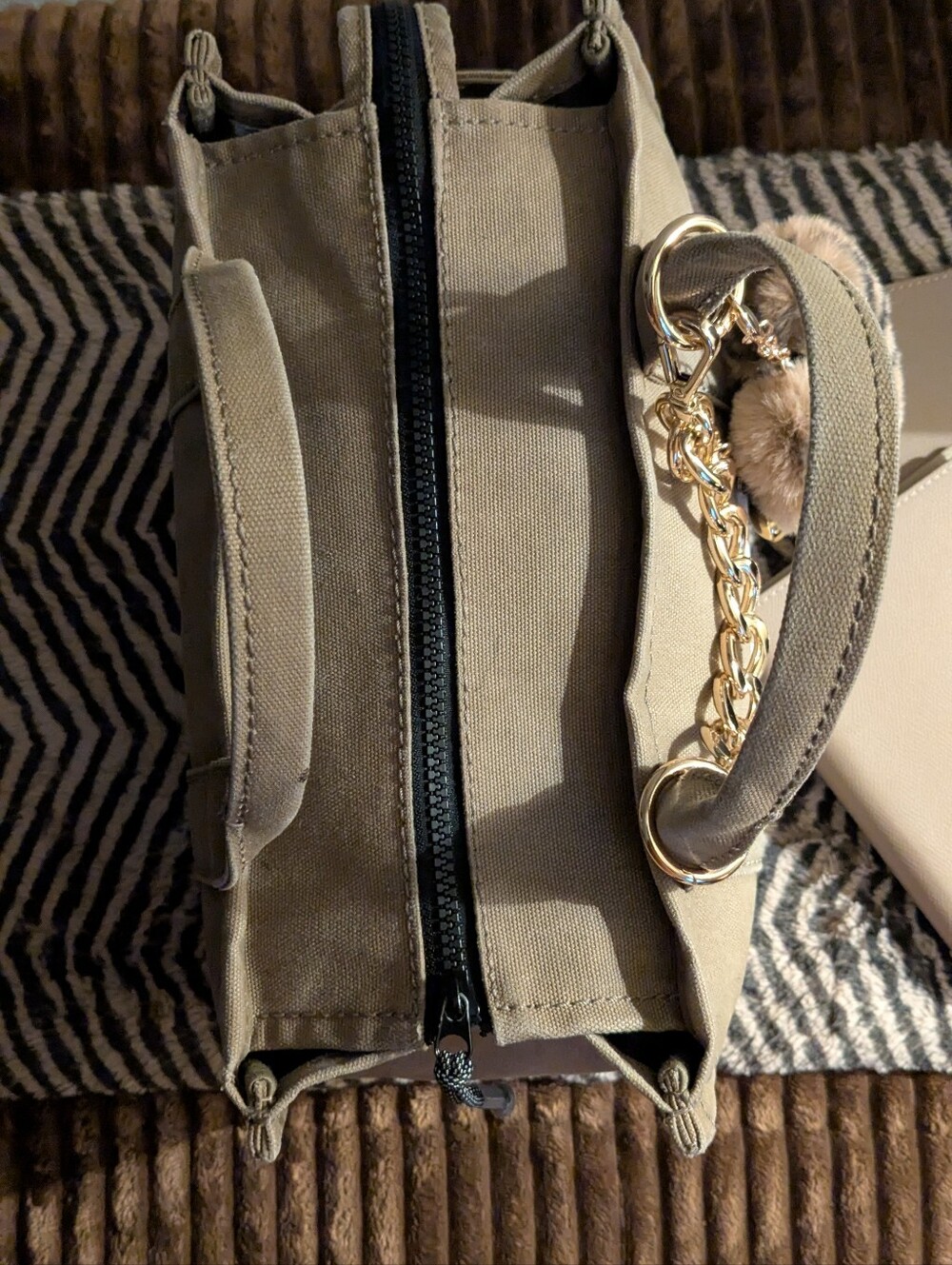 Marc Jacobs Medium Tote In Slate - Picture 4 of 13